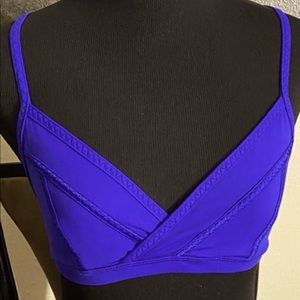 Lululemon sports bra size 4